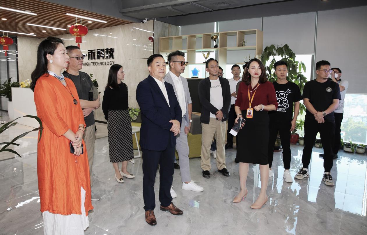 深圳市室内设计师协会设计师参观YH533388银河科技